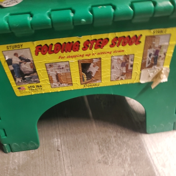 Foldable step stool - Picture 4 of 4